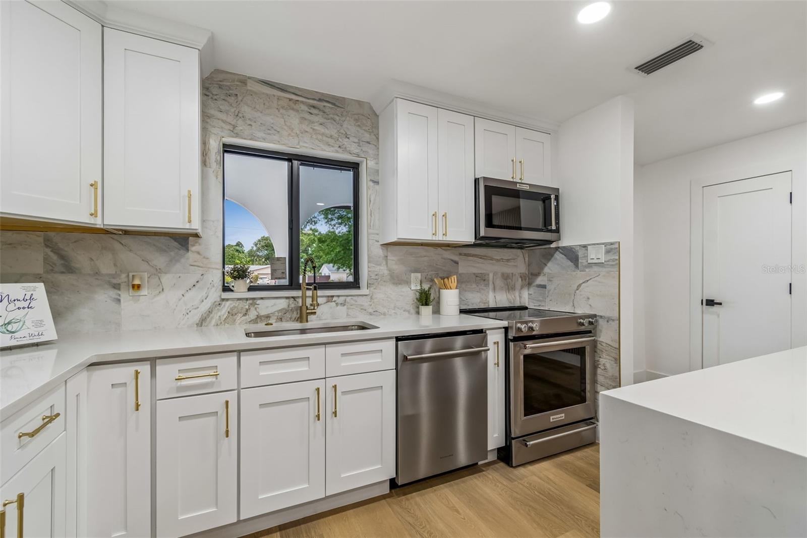 Image 7 of 74 For 2550 Gomaz Way S