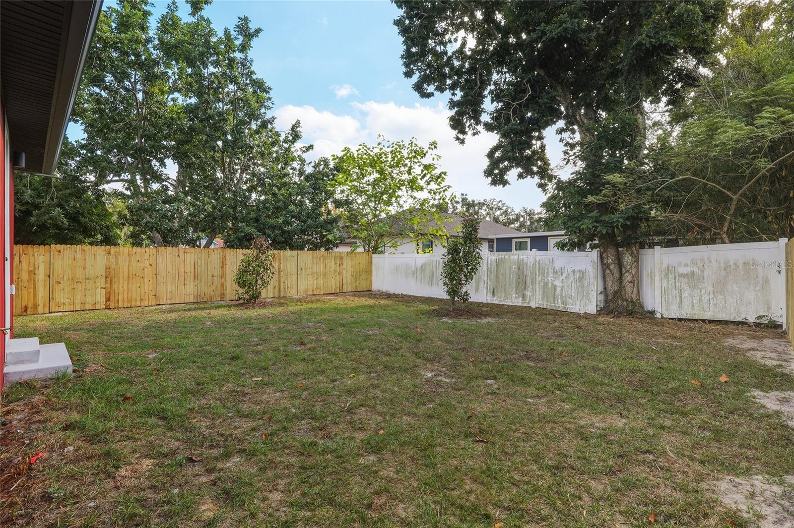 Image 11 of 44 For 1515 Knollwood Street