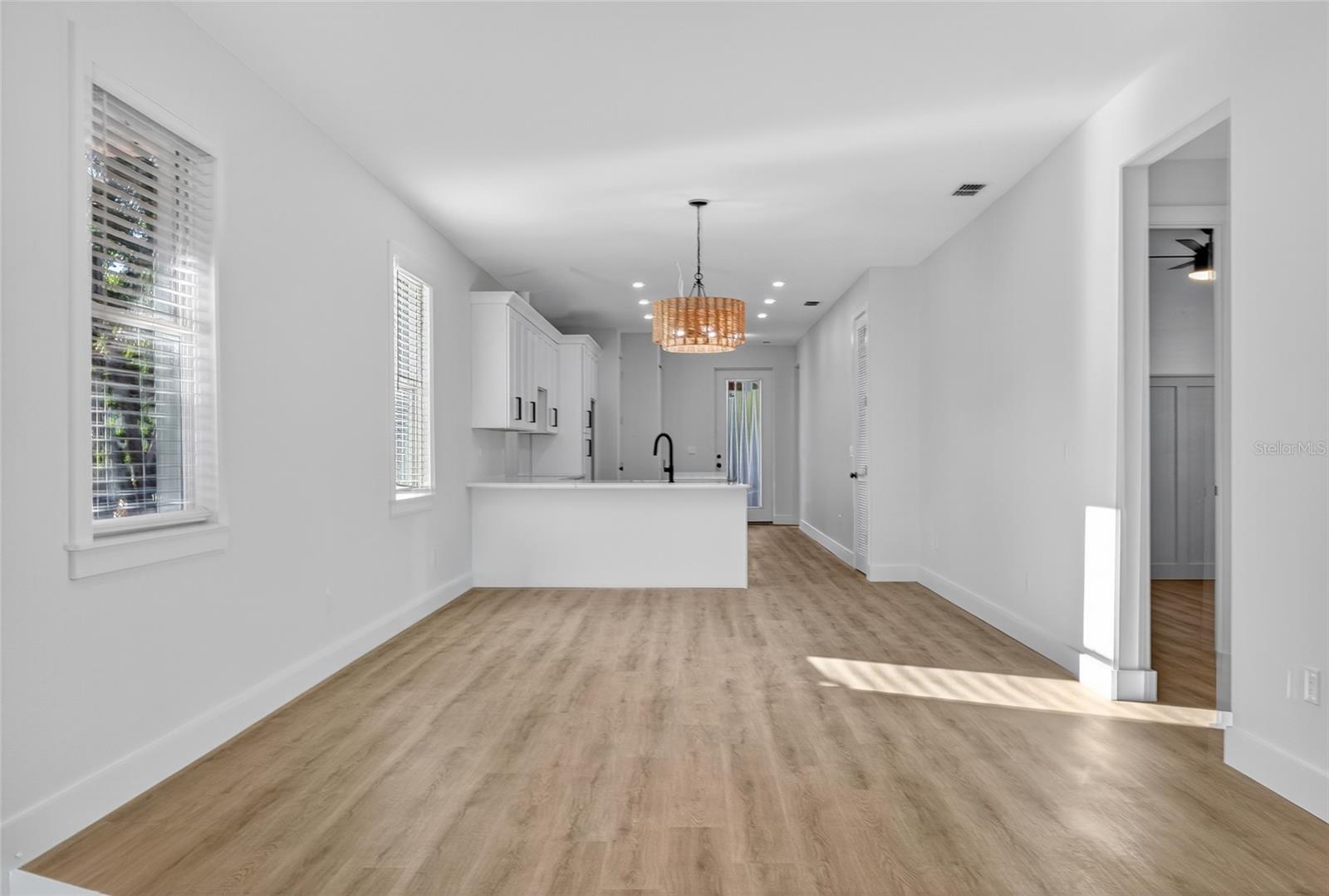 Image 2 of 44 For 1515 Knollwood Street