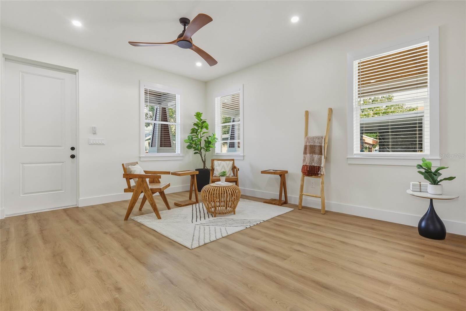 Image 21 of 44 For 1515 Knollwood Street