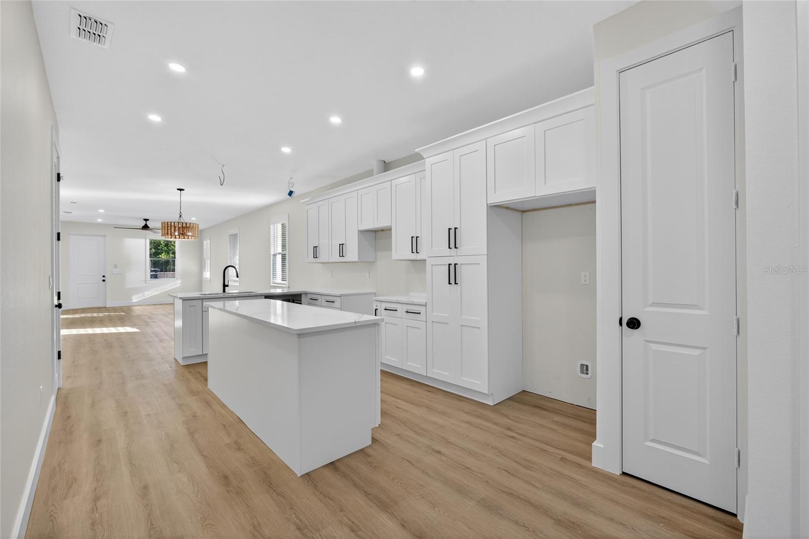 Image 4 of 44 For 1515 Knollwood Street