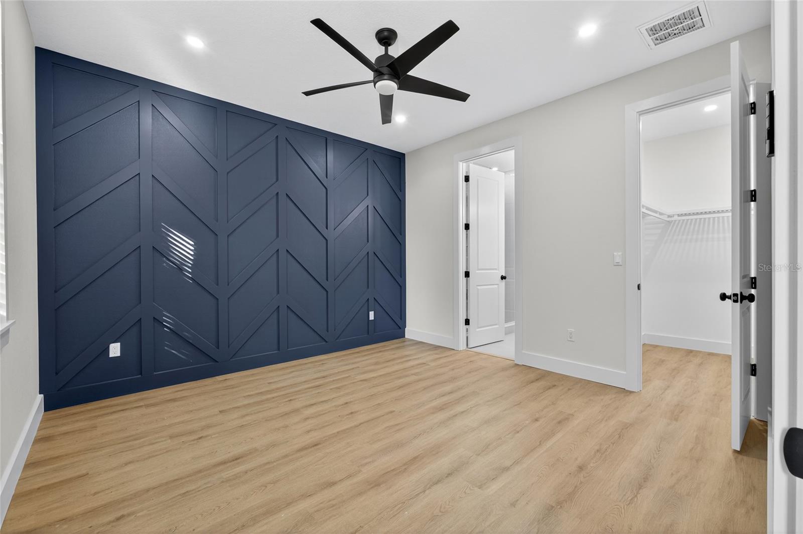 Image 42 of 44 For 1515 Knollwood Street