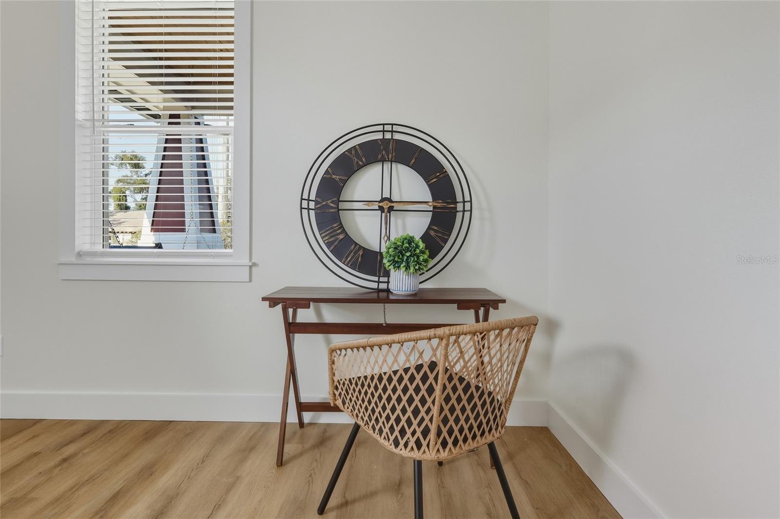 Image 6 of 44 For 1515 Knollwood Street