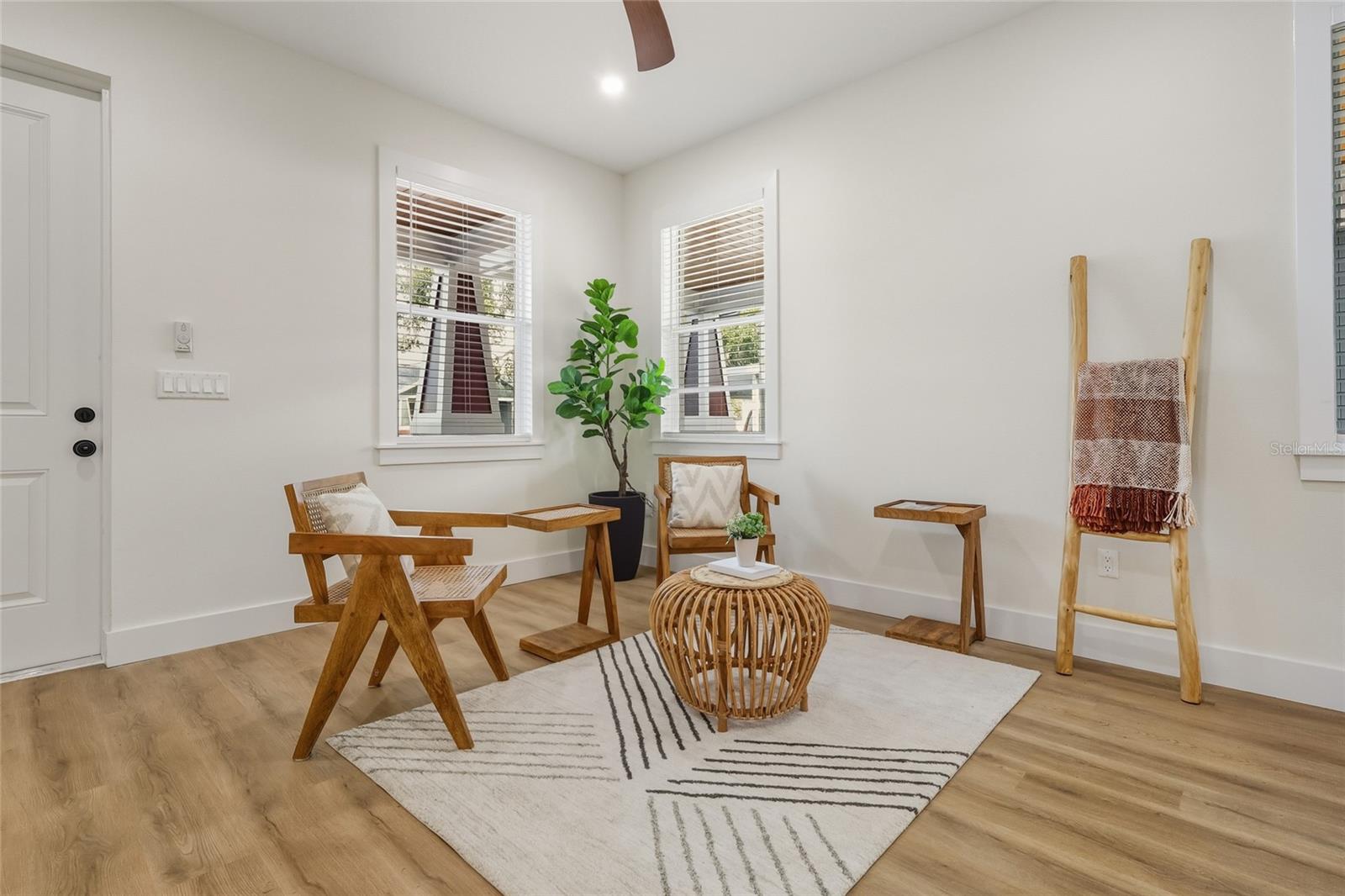 Image 7 of 44 For 1515 Knollwood Street