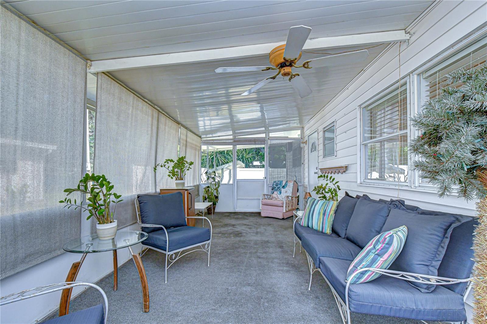 Image 36 of 56 For 37248 Kinkaid Drive