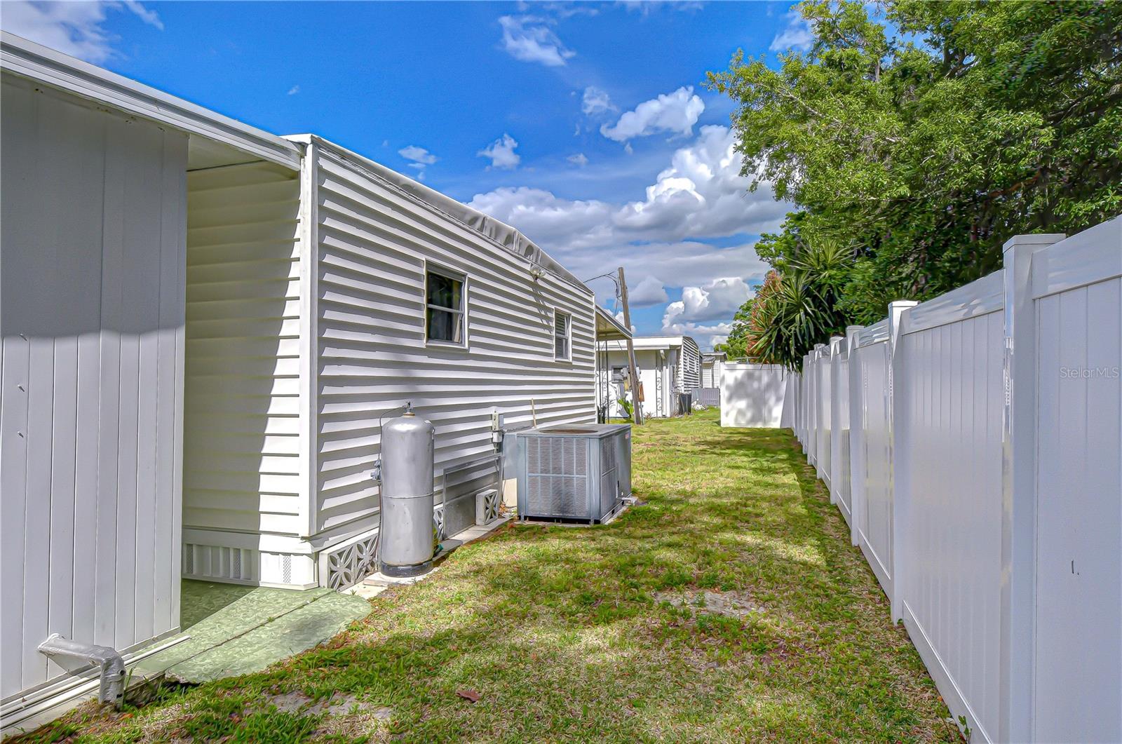 Image 42 of 56 For 37248 Kinkaid Drive