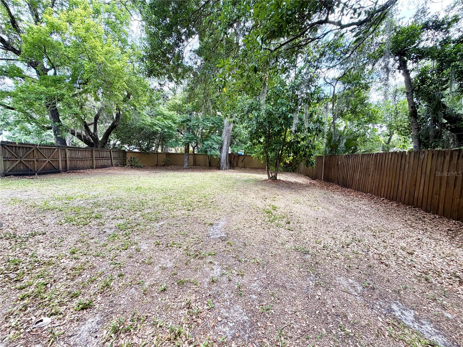 Image 21 of 25 For 14904 Lake Forest Drive