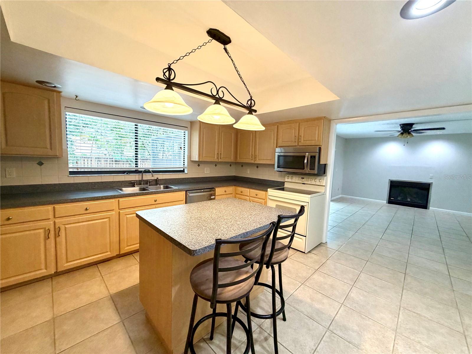 Image 8 of 25 For 14904 Lake Forest Drive