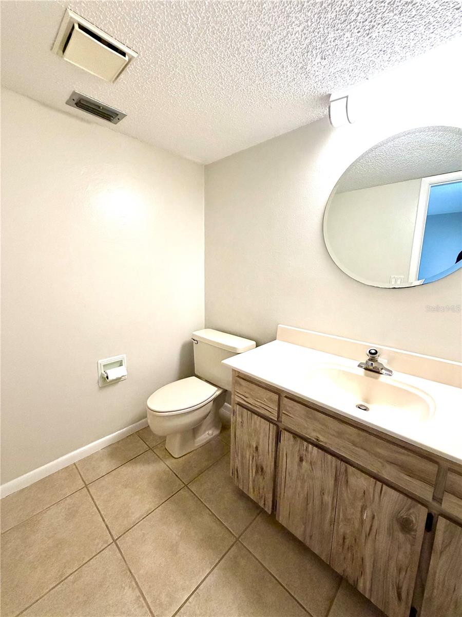 Image 9 of 25 For 14904 Lake Forest Drive