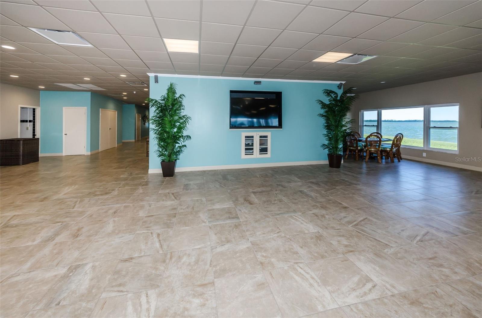 Image 36 of 37 For 2 Causeway Boulevard 208