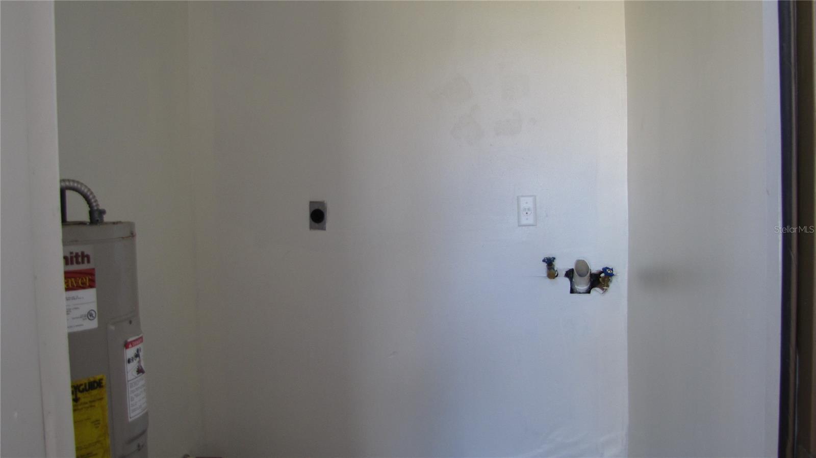 Image 11 of 11 For 5215 Columbus Drive A