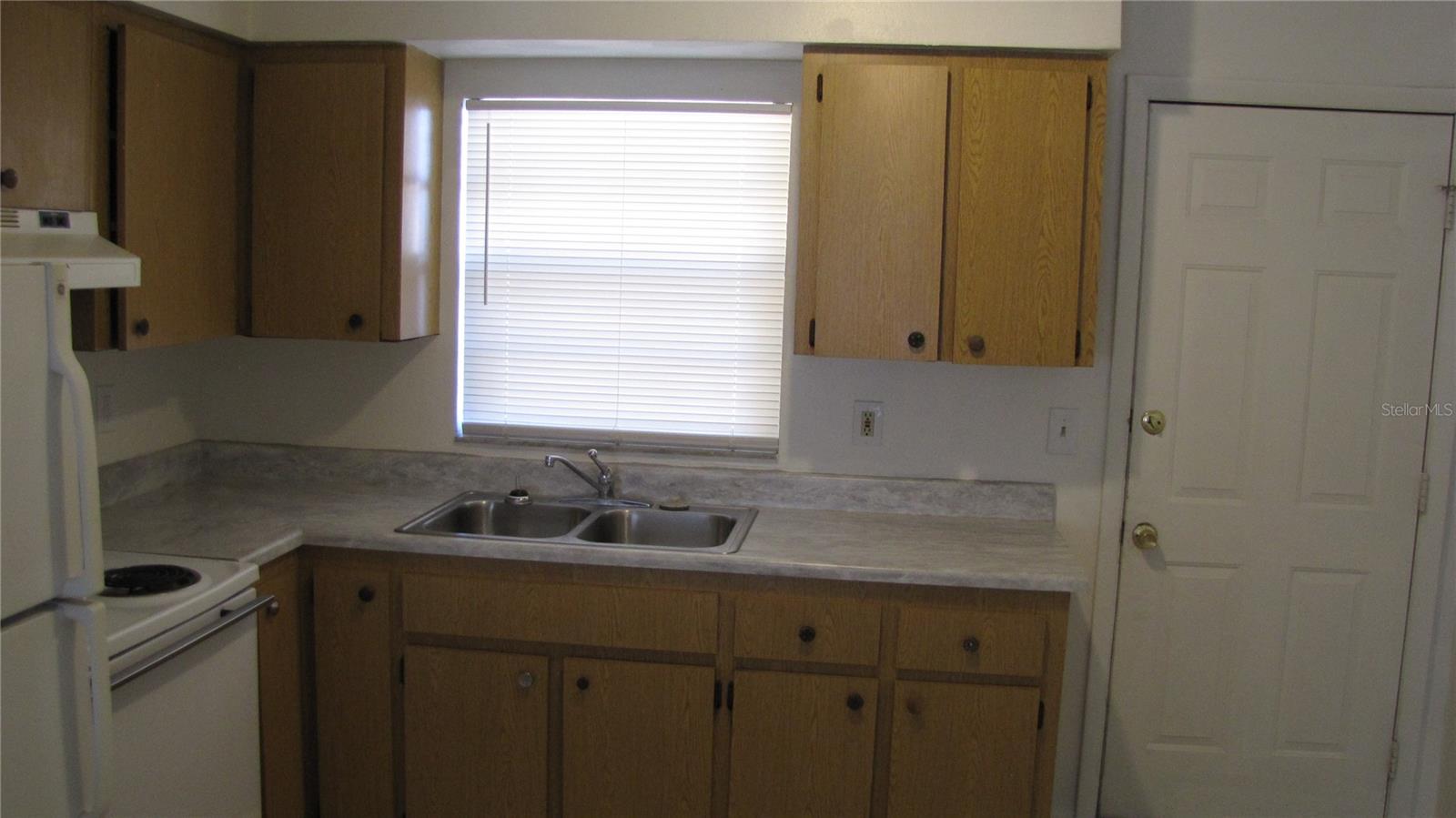 Image 6 of 11 For 5215 Columbus Drive A