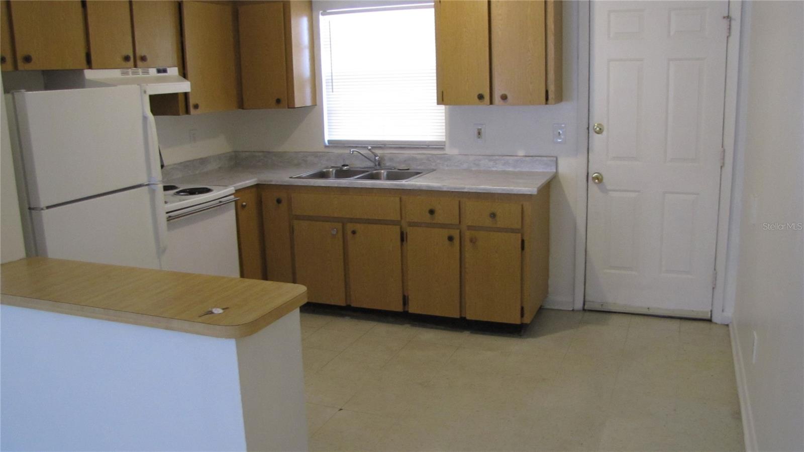 Image 7 of 11 For 5215 Columbus Drive A