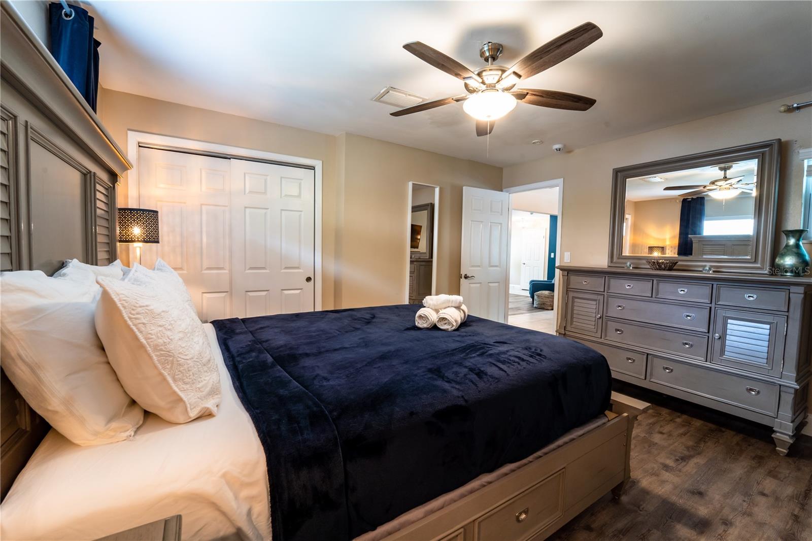 Image 15 of 29 For 6007 Himes Avenue