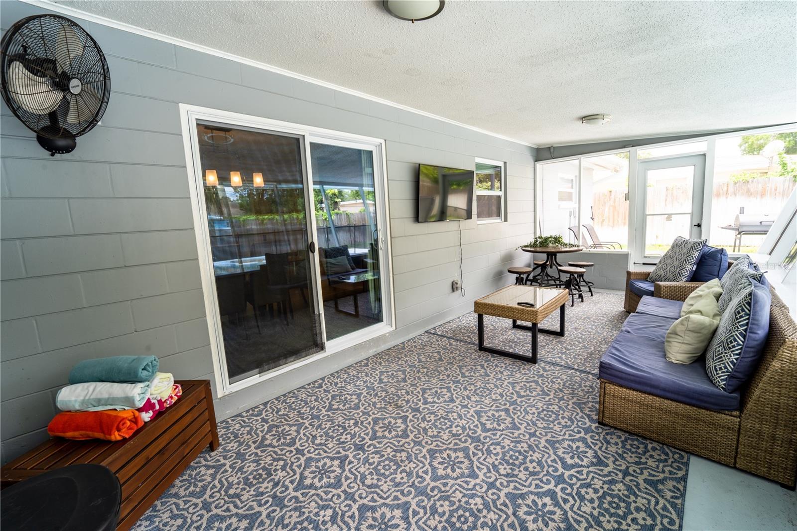 Image 28 of 29 For 6007 Himes Avenue