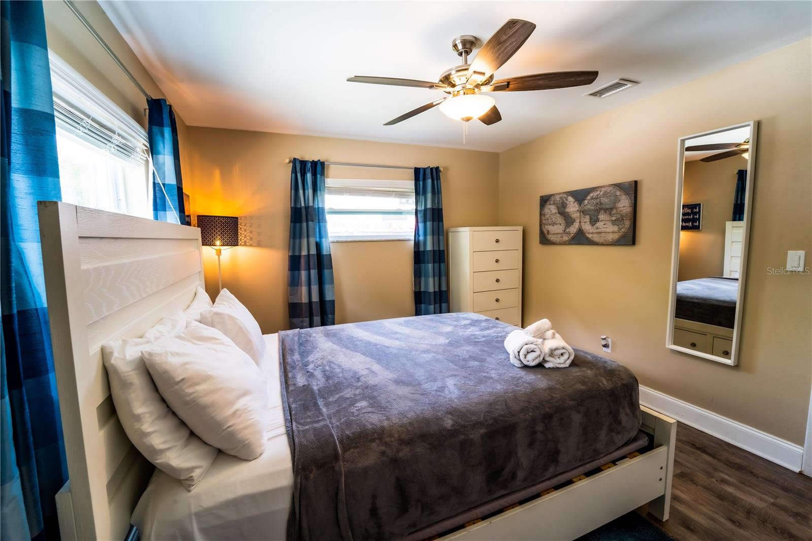 Image 6 of 29 For 6007 Himes Avenue