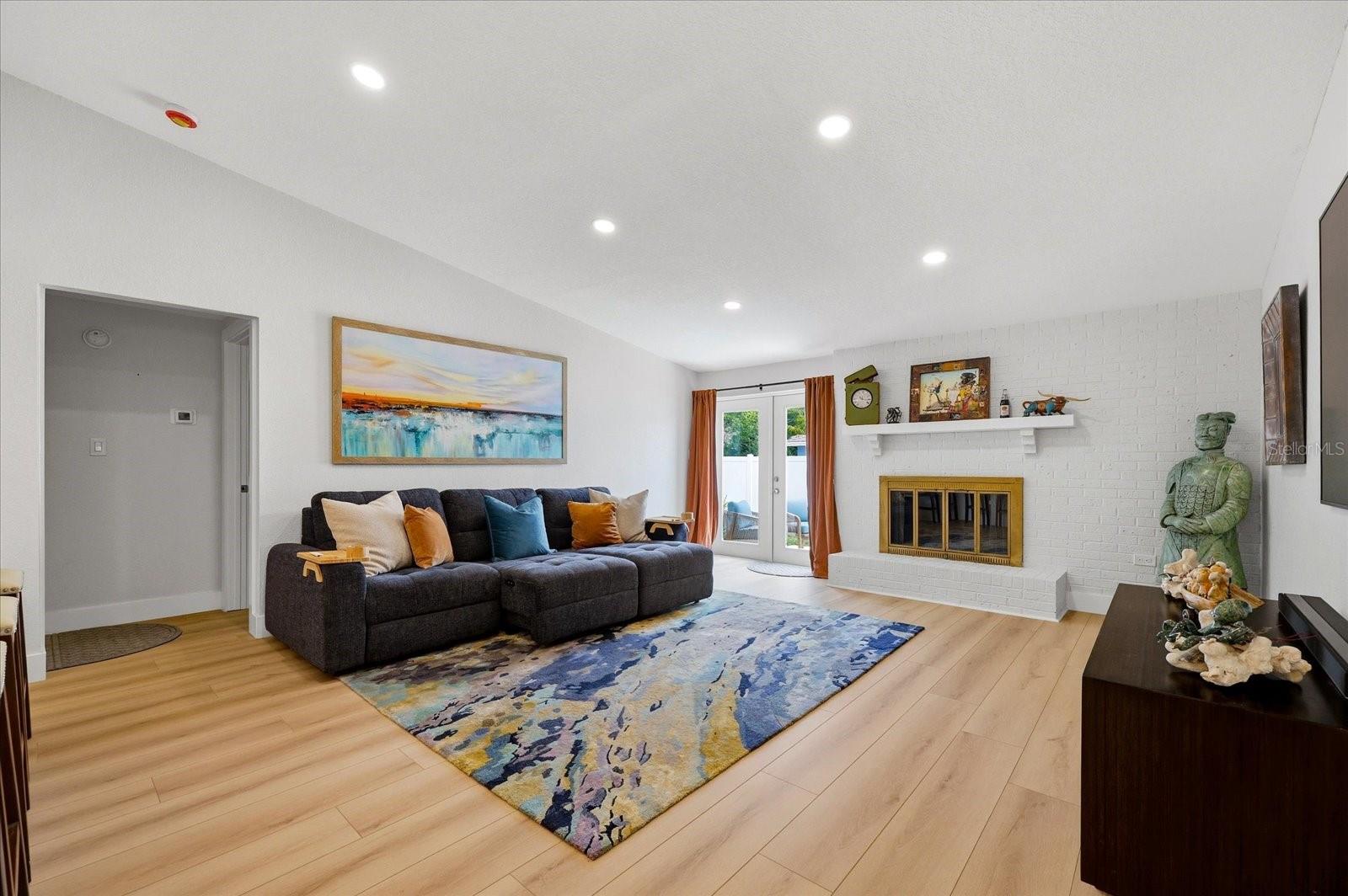 Image 14 of 45 For 12021 107th Court