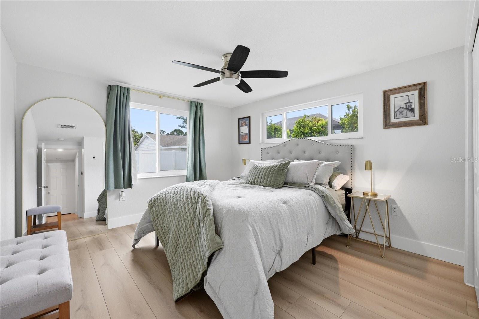 Image 18 of 45 For 12021 107th Court