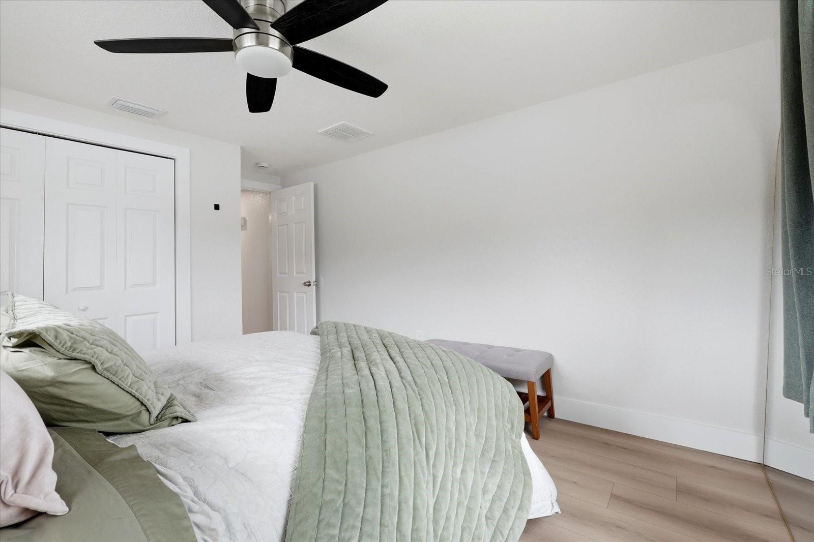 Image 19 of 45 For 12021 107th Court