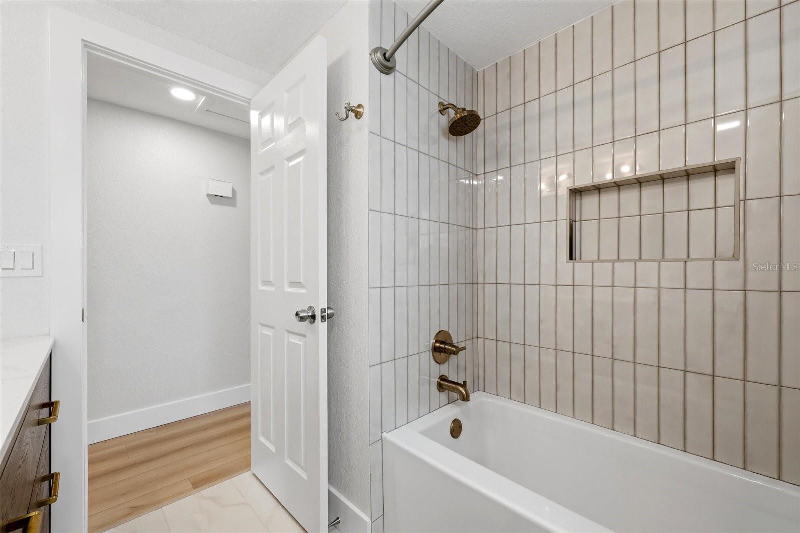 Image 21 of 45 For 12021 107th Court