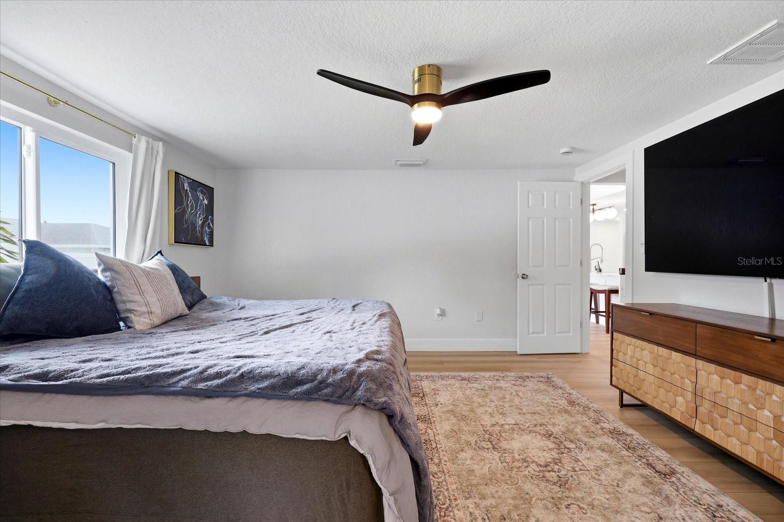 Image 24 of 45 For 12021 107th Court