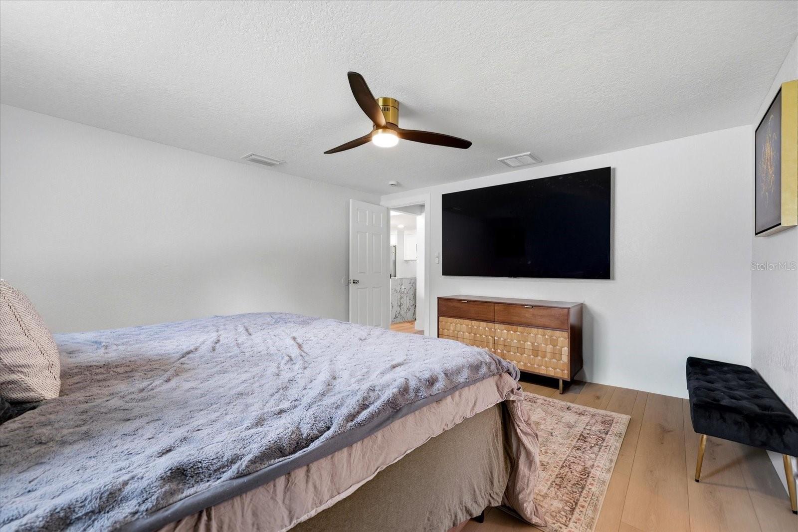 Image 25 of 45 For 12021 107th Court