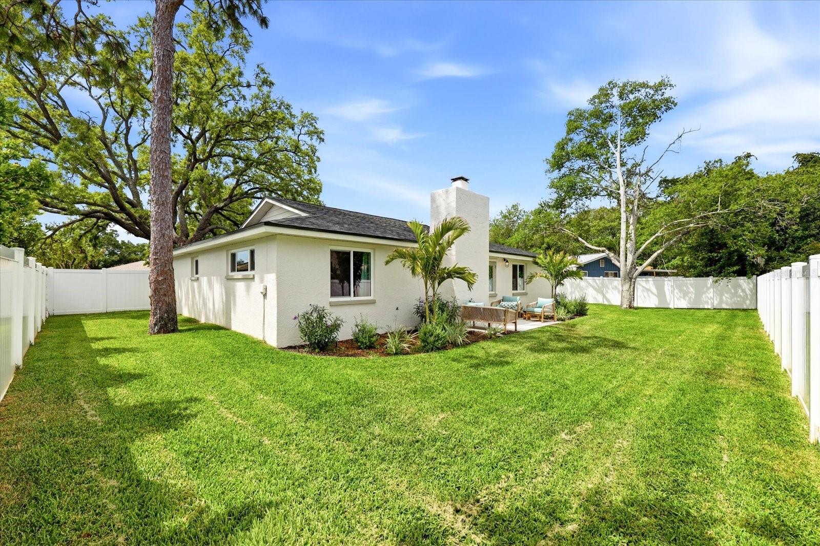 Image 30 of 45 For 12021 107th Court