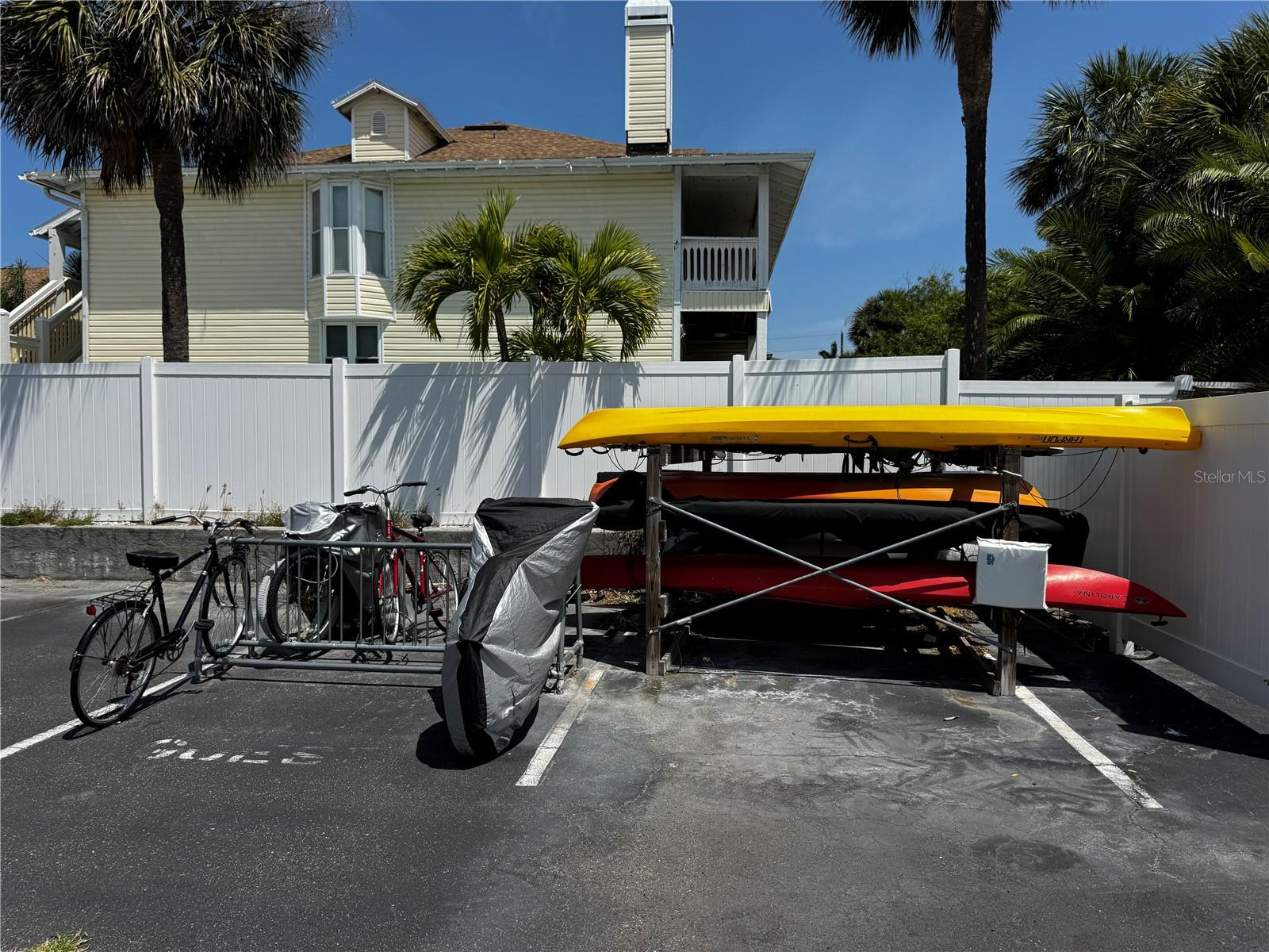 Image 7 of 7 For 10365 Paradise Boulevard 9