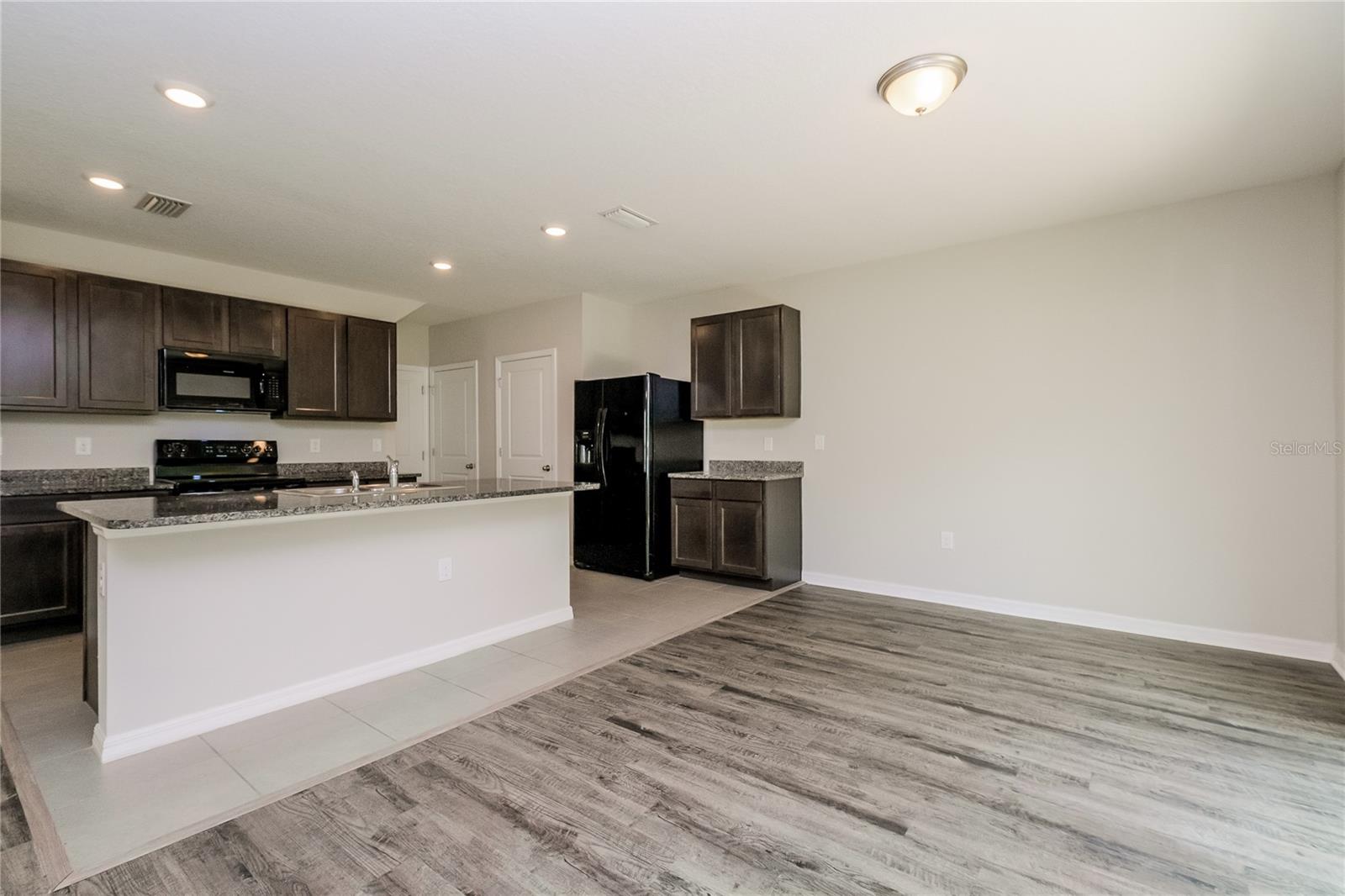 Image 5 of 15 For 4916 Willow Breeze Way