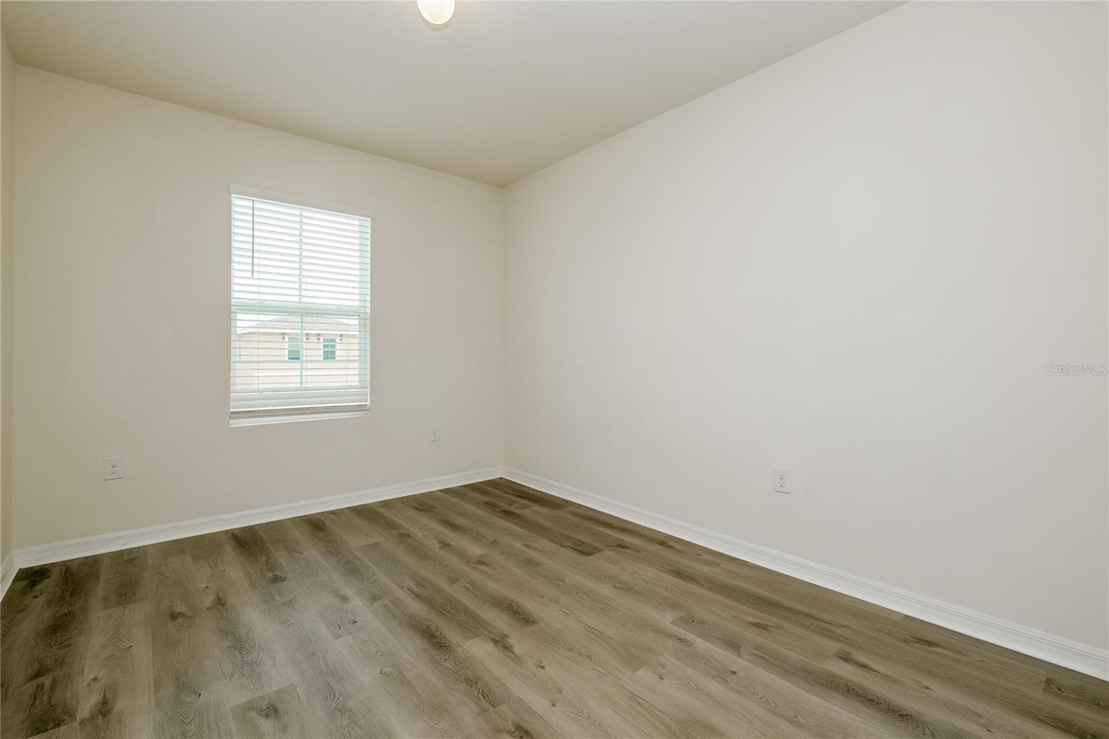 Image 7 of 15 For 4916 Willow Breeze Way