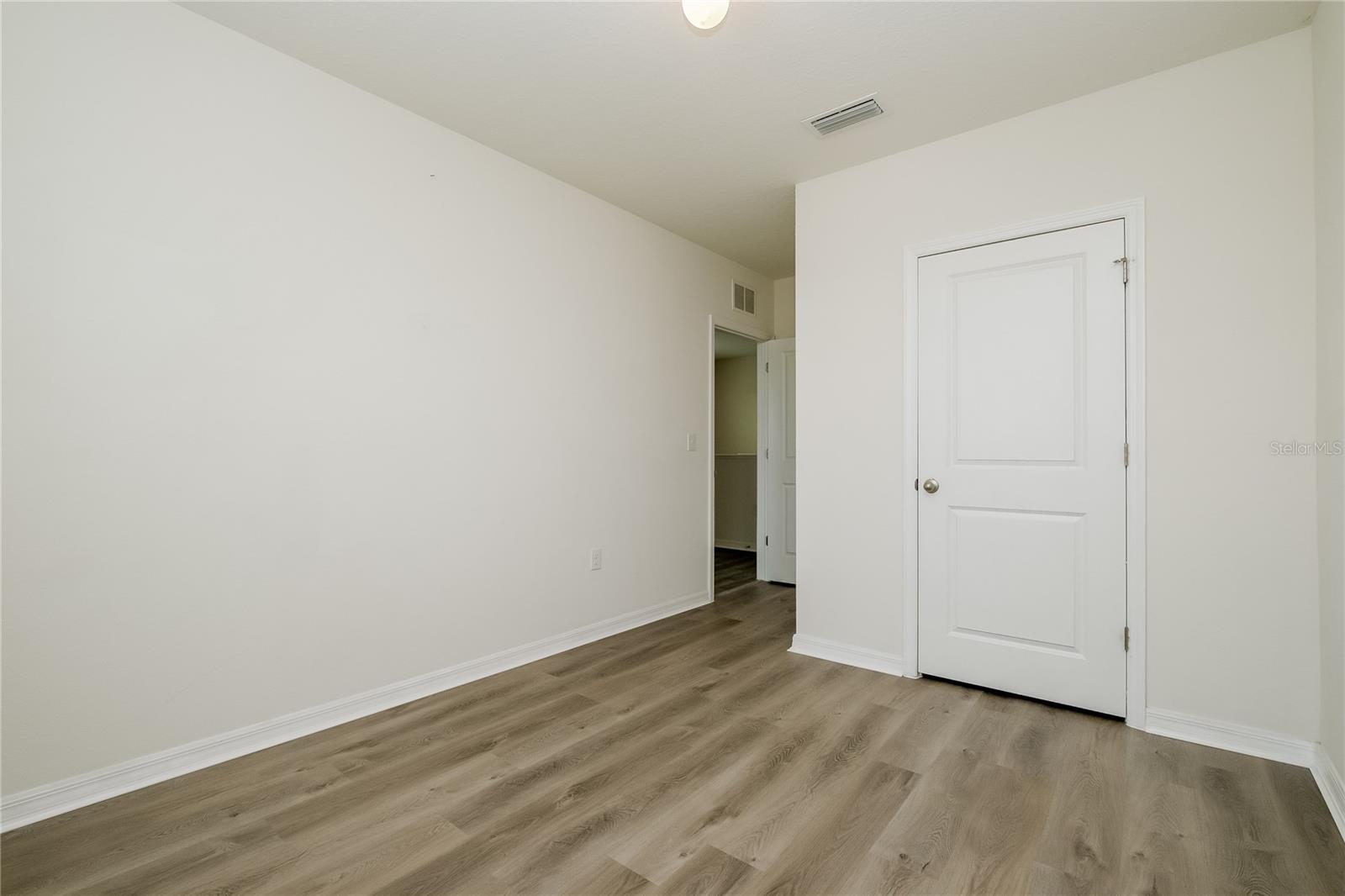 Image 9 of 15 For 4916 Willow Breeze Way