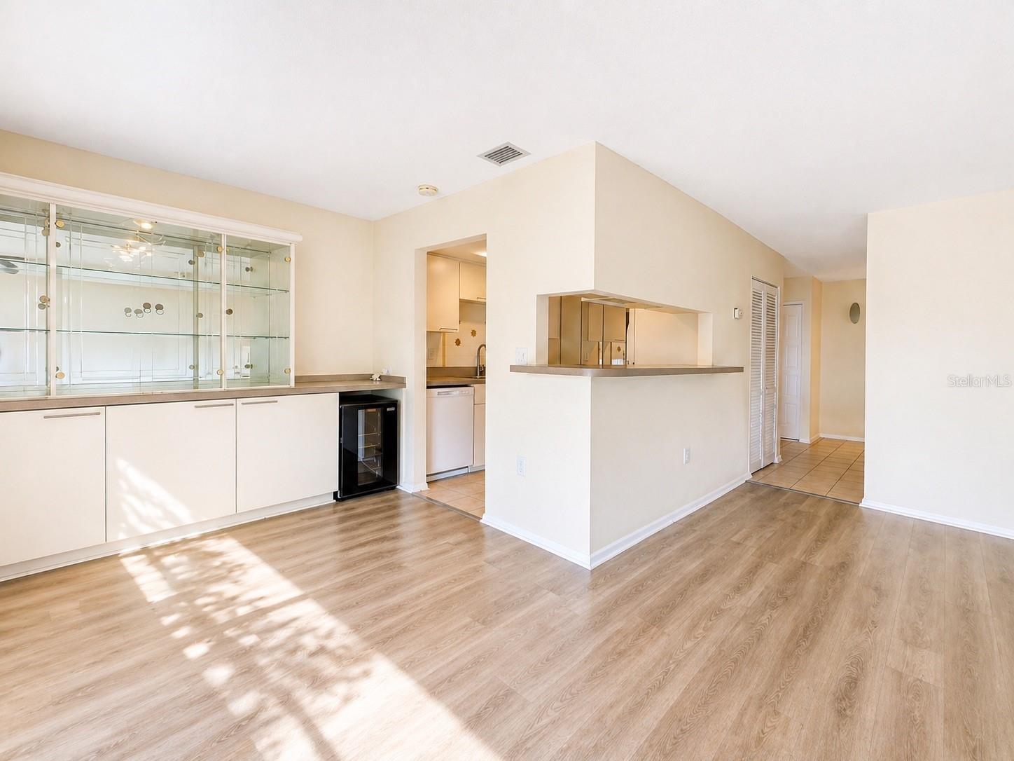 Image 9 of 30 For 723 115th Avenue N 2106