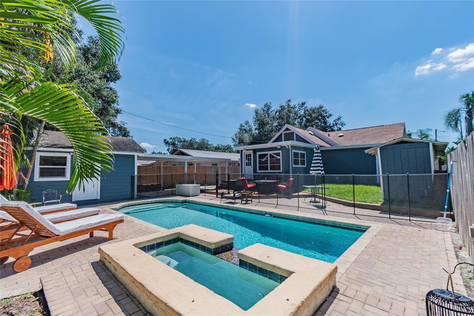 Image 22 of 31 For 310 Paris Street