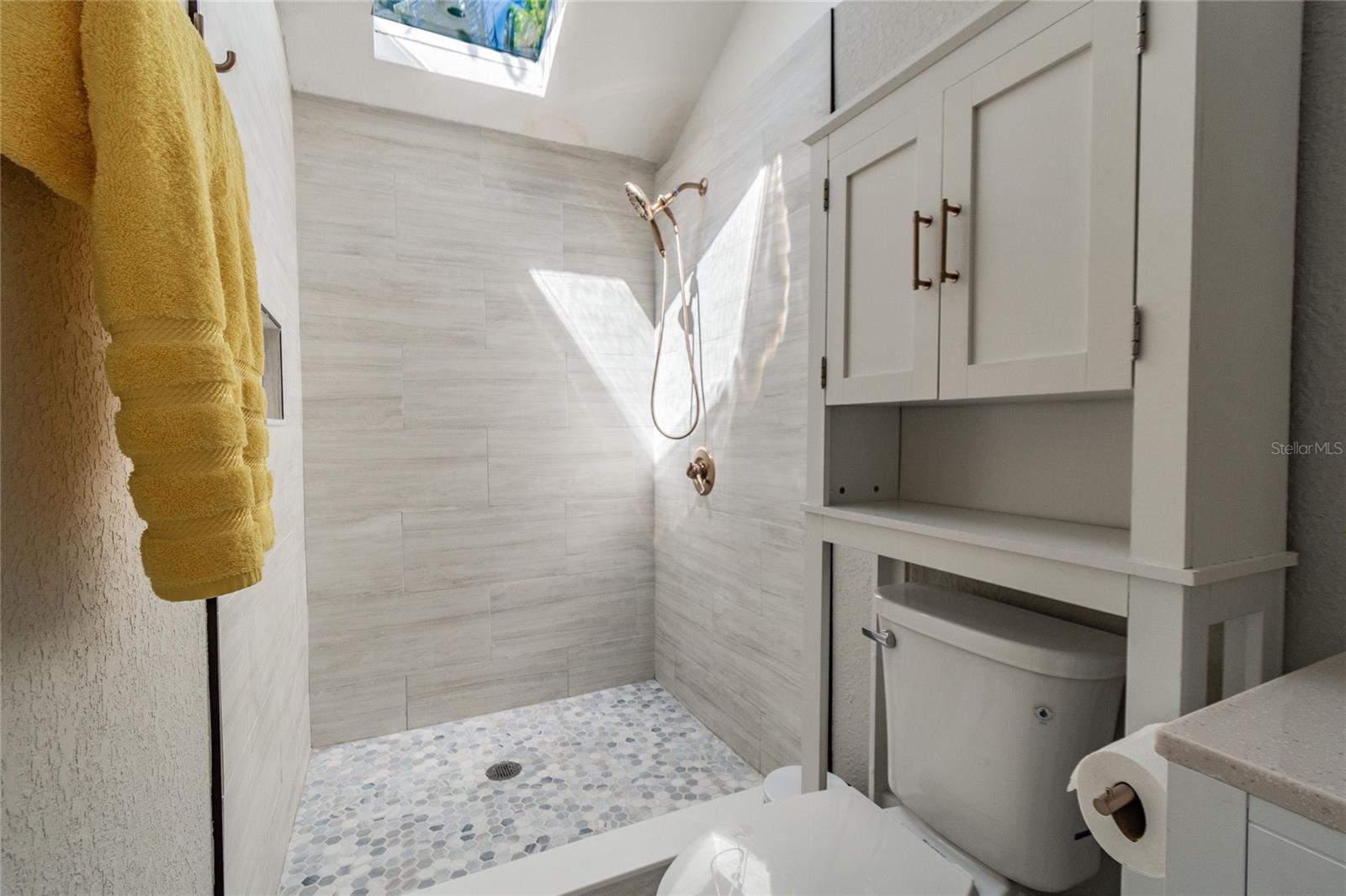 Image 28 of 31 For 310 Paris Street