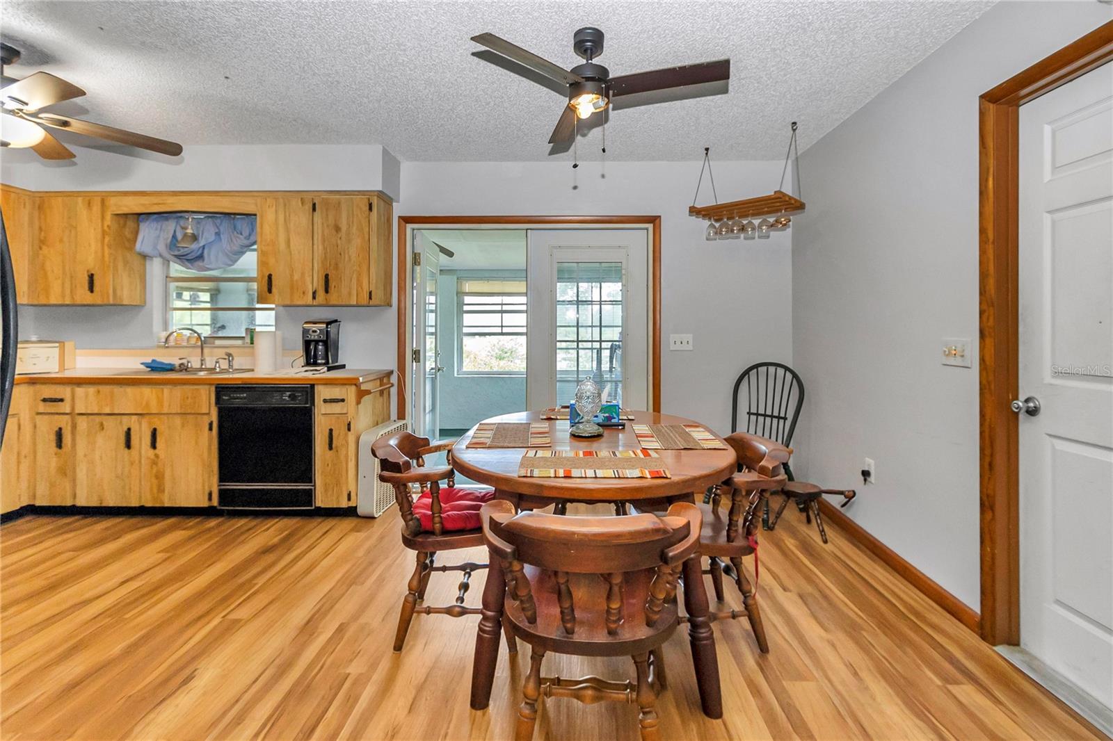 Image 15 of 34 For 16738 63 Lane