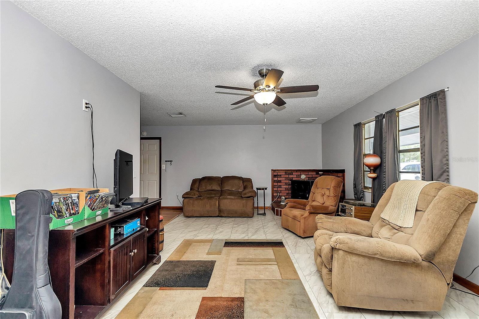 Image 7 of 34 For 16738 63 Lane