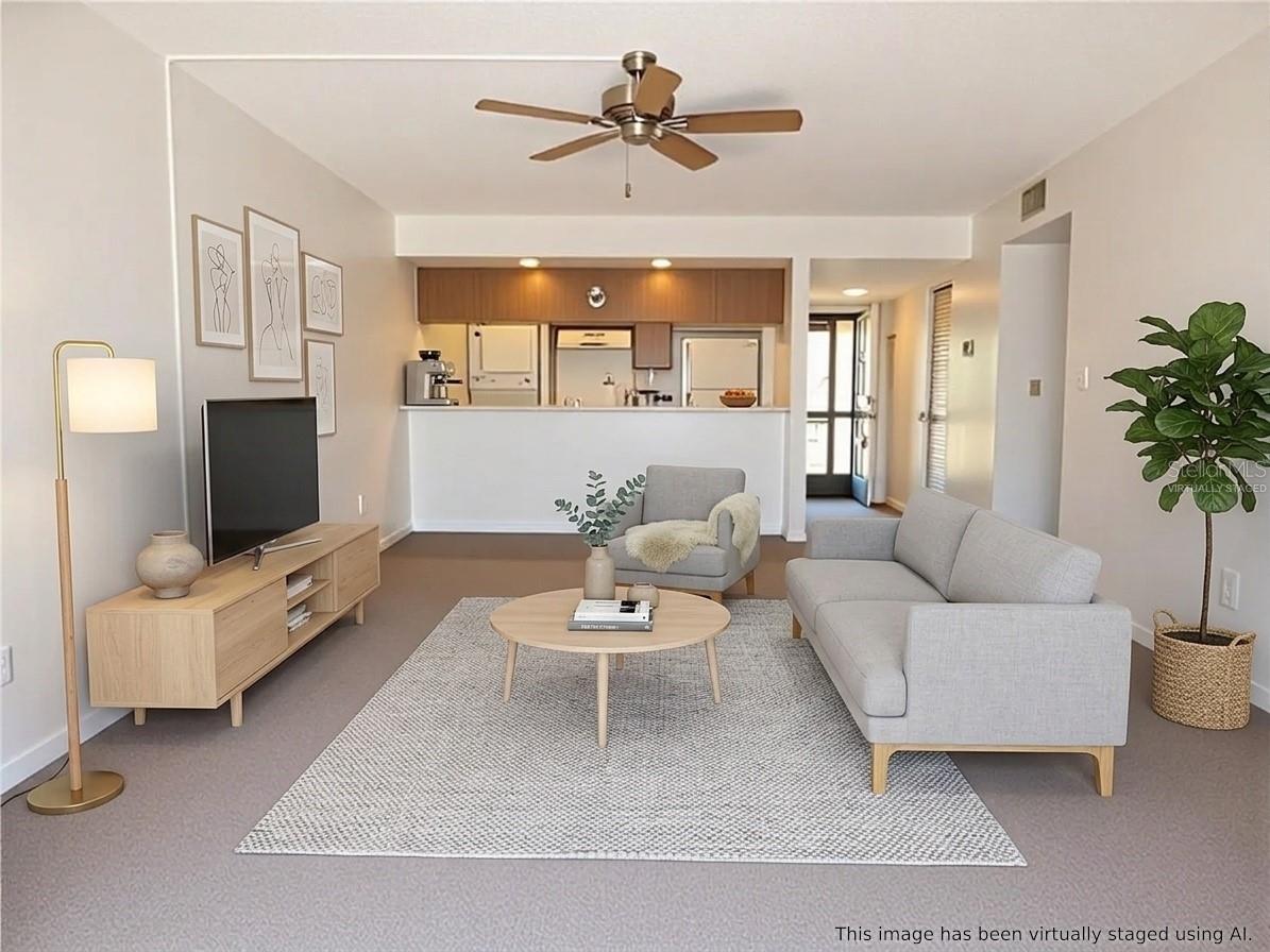 Image 4 of 10 For 215 La Casa  215