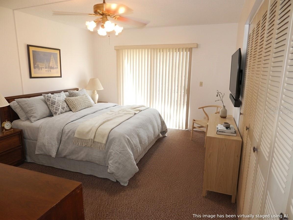 Image 5 of 10 For 215 La Casa  215