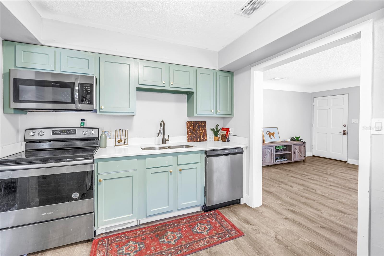 Image 10 of 29 For 4729 12th Avenue S
