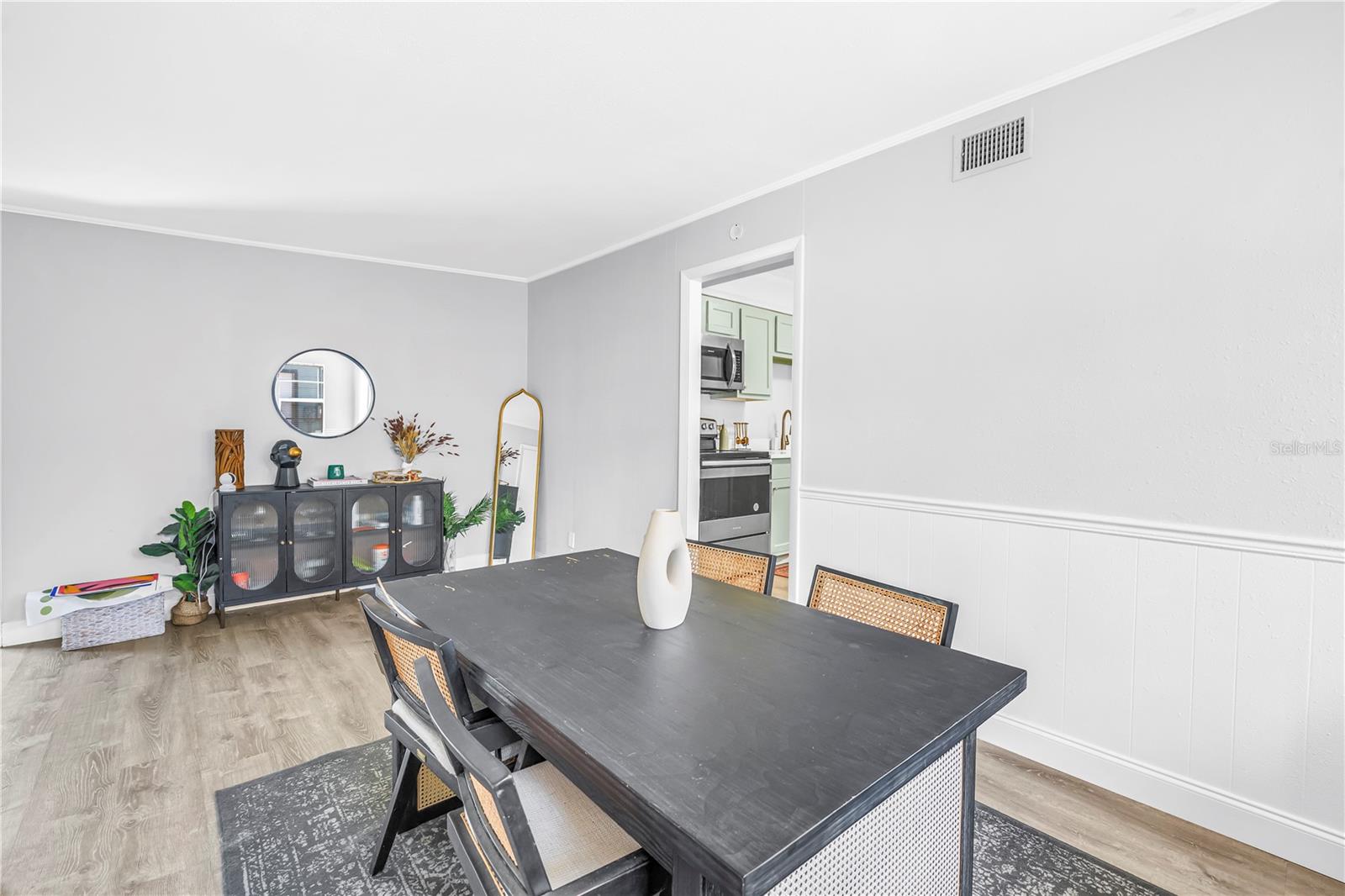 Image 13 of 29 For 4729 12th Avenue S