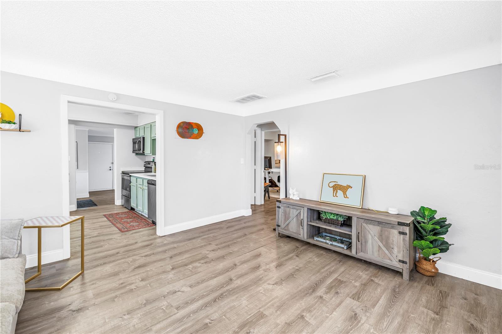 Image 6 of 29 For 4729 12th Avenue S