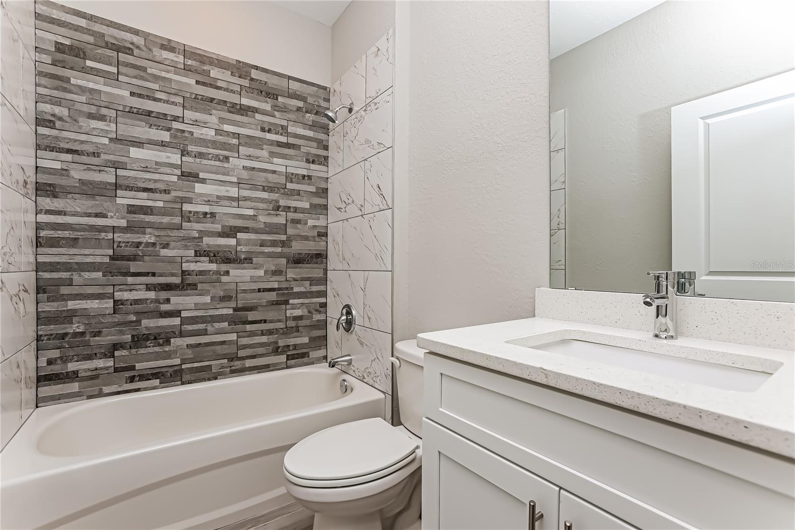Image 6 of 15 For 344 Hibiscus Drive