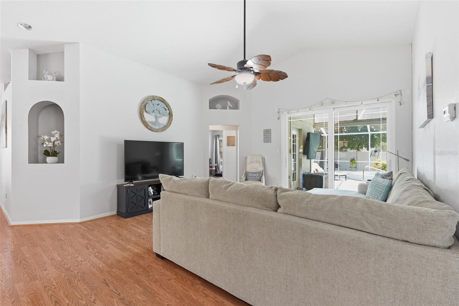 Image 14 of 53 For 4133 Savage Station Circle