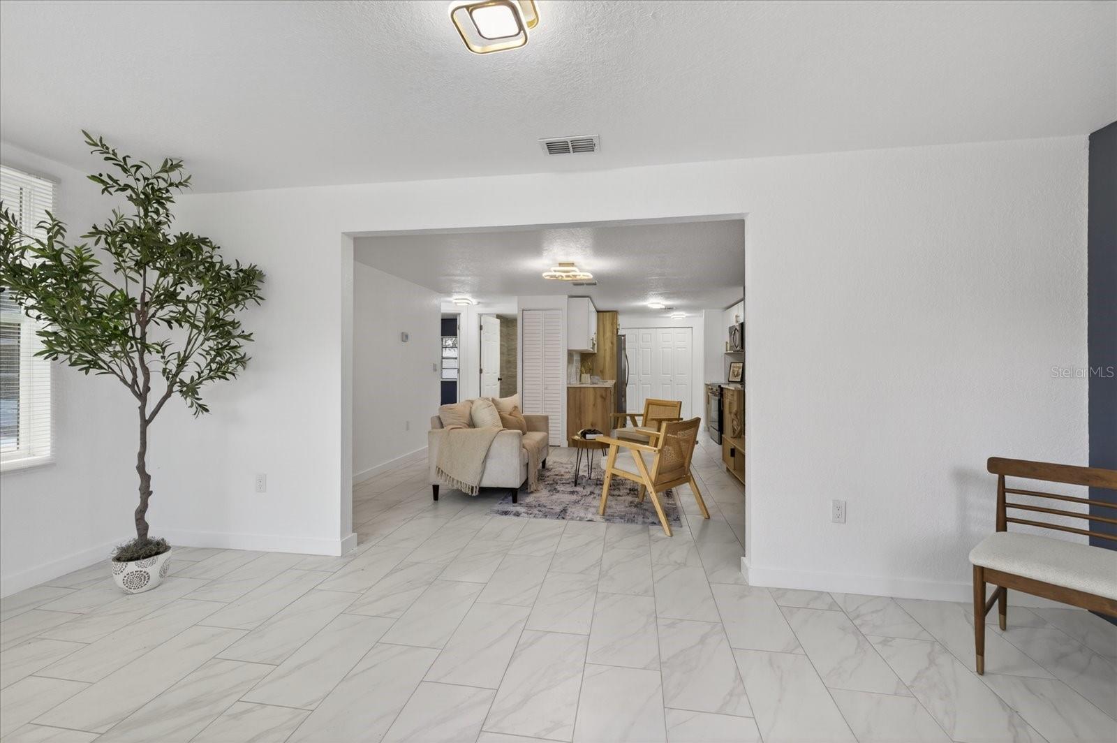 Image 11 of 33 For 7806 114th Avenue