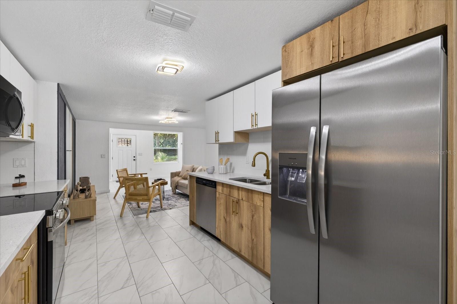 Image 20 of 33 For 7806 114th Avenue