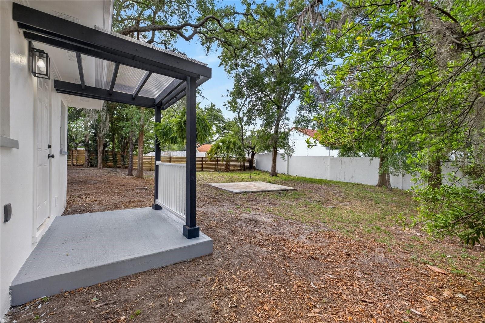 Image 6 of 33 For 7806 114th Avenue