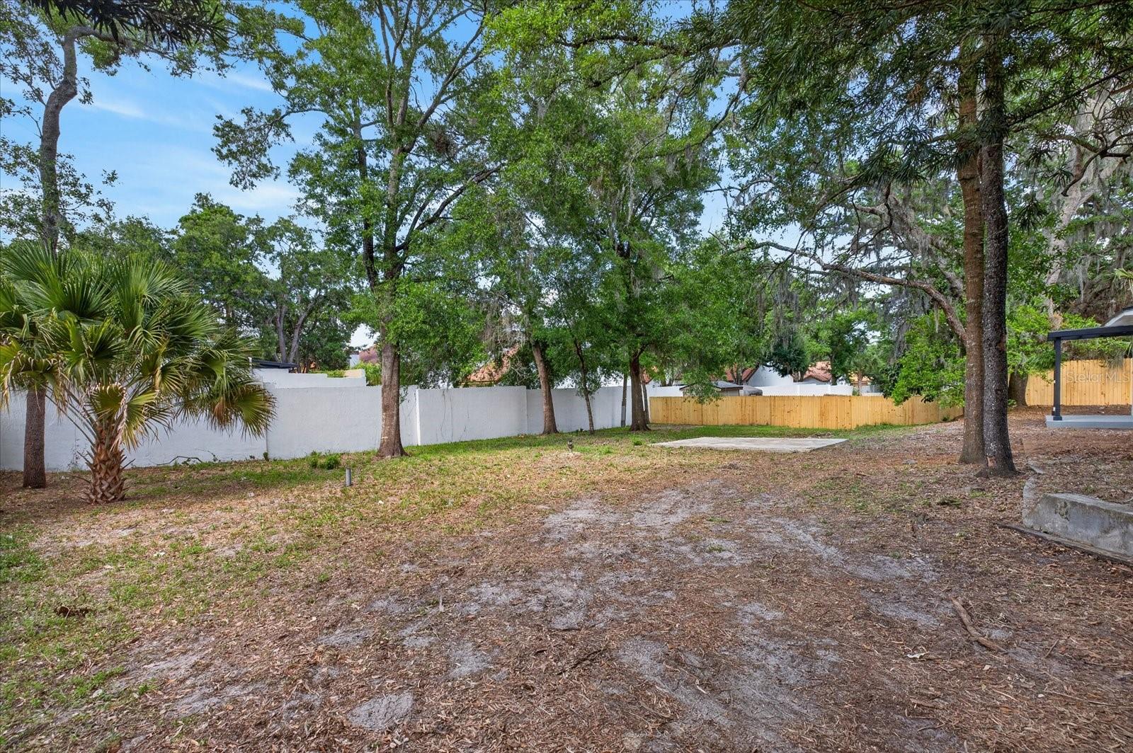 Image 9 of 33 For 7806 114th Avenue