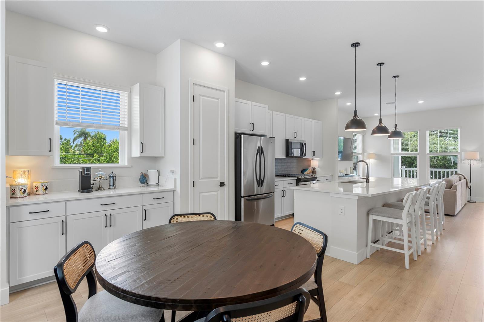 Image 18 of 41 For 114 21 Street N