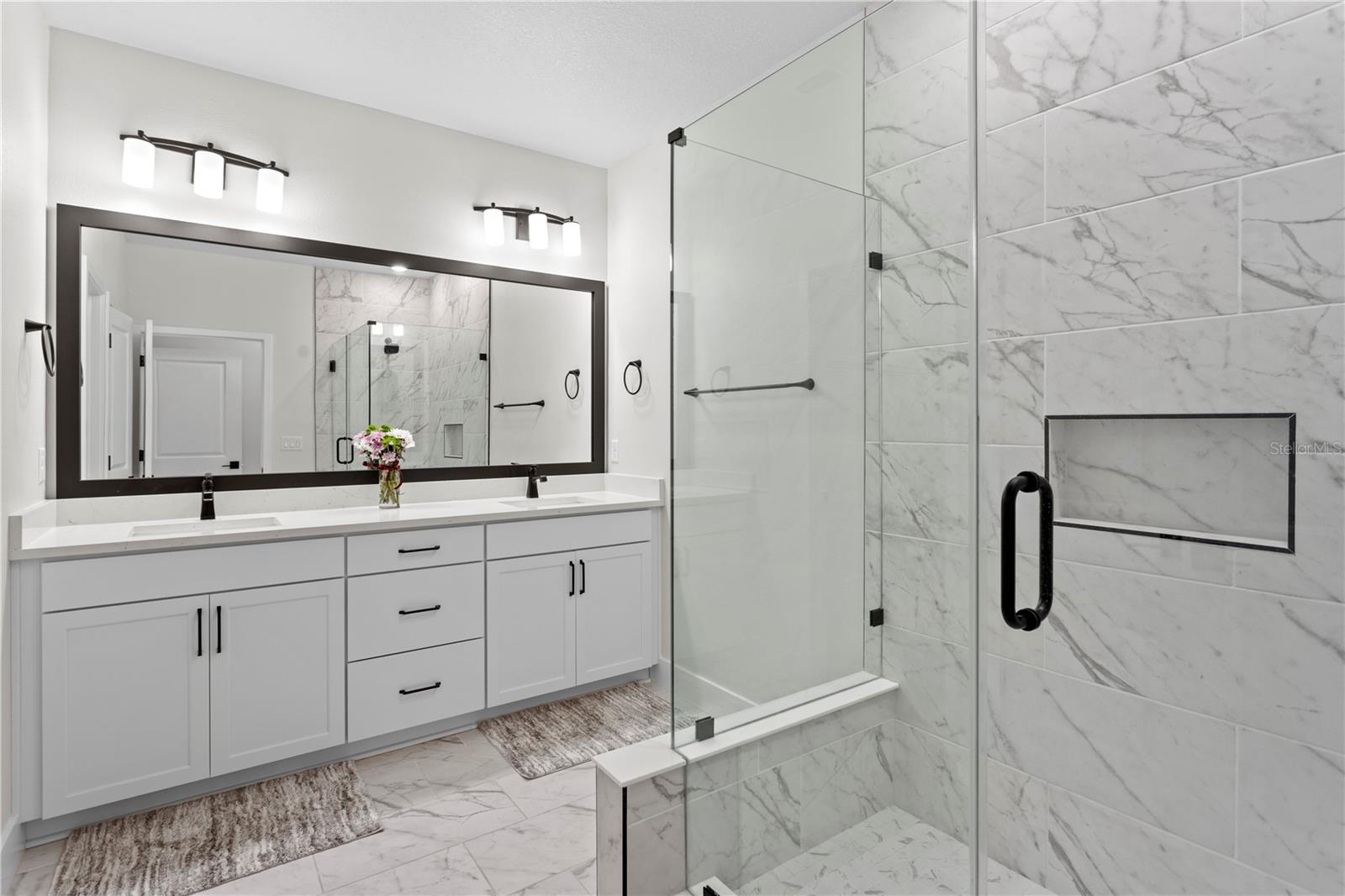 Image 26 of 41 For 114 21 Street N