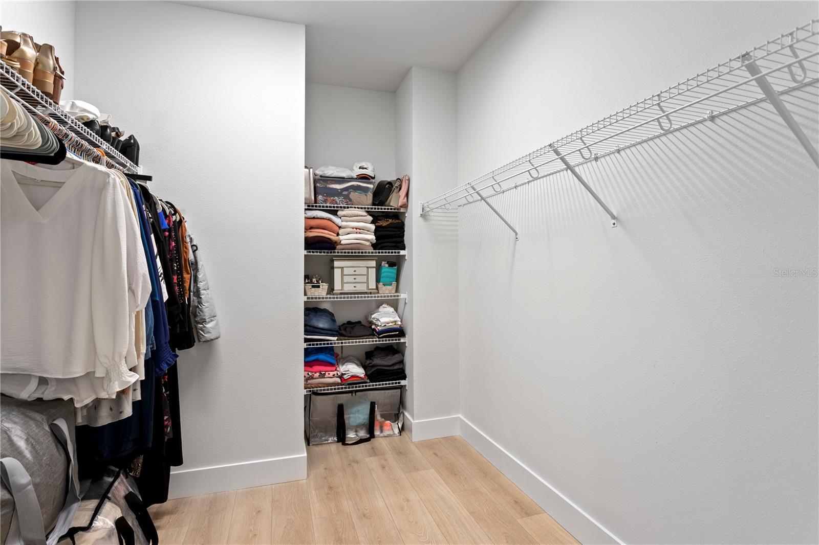 Image 28 of 41 For 114 21 Street N